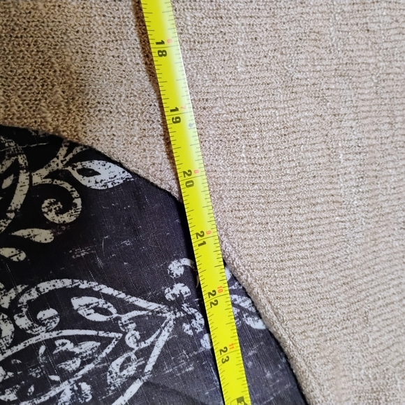 Promesa Light Tan Crew Neck Cropped Sweater - Picture 10 of 11